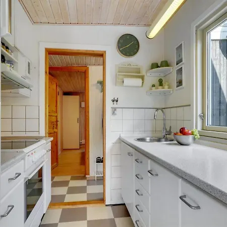 Anskje - 350m From The Sea In Ne Jutland By Interhome